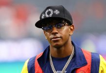 Lamine Yamal luce cadena de Batman durante el juego de España vs Austria: este es el precio de la extraordinaria joya