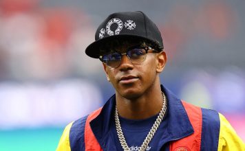 Lamine Yamal luce cadena de Batman durante el juego de España vs Austria: este es el precio de la extraordinaria joya