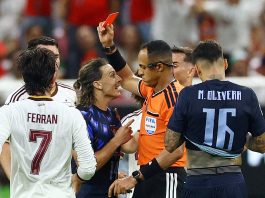 Los provocadores titulares de los diarios ingleses sobre el árbitro de Argentina-Inglaterra para la semifinal del Mundial 2026