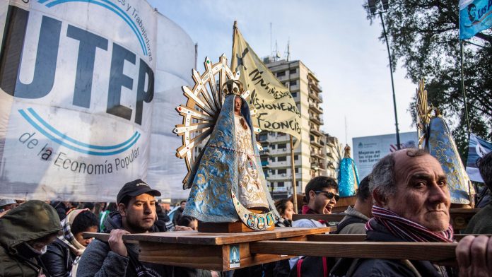 Movilizaciones, marcha federal y piquetes: el plan de lucha de los movimientos sociales contra el Gobierno