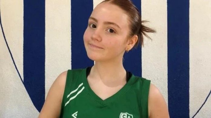Murió la joven jugadora de vóley que estaba grave tras un brutal accidente entre un camión y un remis en la ruta 88