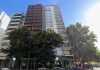 Pactaron un encuentro a través de una aplicación: lo asfixió, lo maniató y le vació el departamento