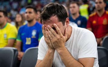 ¿Por qué nos tapamos los ojos durante un penal? La psicología tiene la respuesta