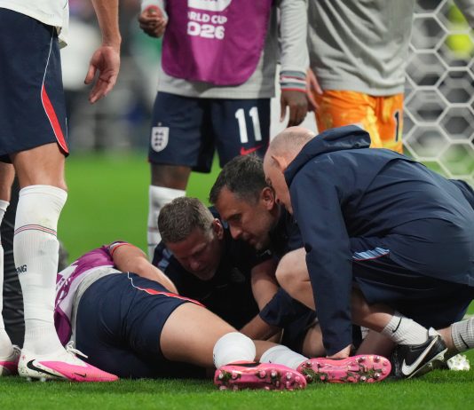 Preocupación en Inglaterra: una figura se lesionó durante los festejos y peligra su presencia en el Mundial