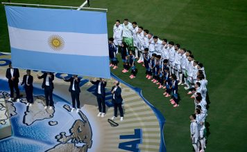Qué futbolistas de la selección argentina viajan en el avión que aterrizará hoy en Ezeiza tras la final del Mundial