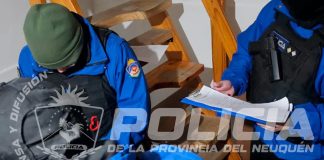 Son empleados de la Municipalidad de Neuquén y vendían licencias de conducir truchas por redes sociales