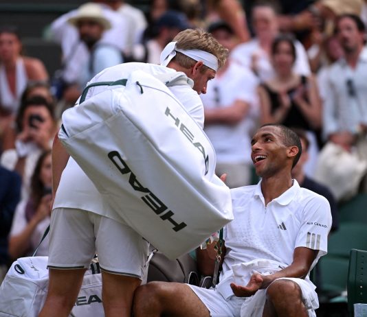 Tenso saludo, reproches y polémica entre el número 4 del mundo y su rival en Wimbledon: “Si estás lesionado, te retirás”