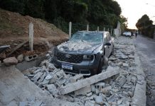 Tragedia en Brasil: murió un ex futbolista del Botafogo tras el derrumbe de un muro durante un temporal en Río de Janeiro