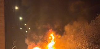 Tragedia en el Complejo Zárate-Brazo Largo: un camión que transportaba soda cáustica cayó del puente Urquiza, se incendió y murió su conductor