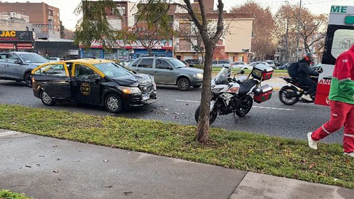 Un choque sobre Juan B