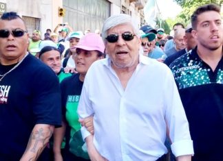 Un día antes de dejar su cargo, un juez suspendió la aplicación de artículos de la reforma laboral que afectan la caja del Sindicato de Camioneros