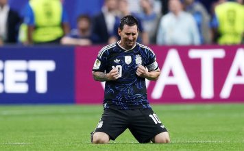 Un diario inglés acusó a la selección argentina de “tácticas antideportivas” tras su victoria en el Mundial: “Auténticos sinvergüenzas”