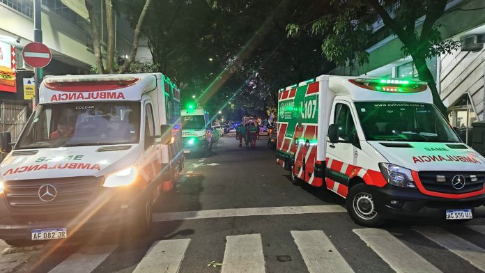 Una persona murió por un infarto y hubo otras 6 emergencias cardíacas en la Ciudad durante Argentina-Suiza