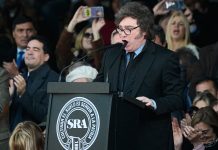 A quince meses de las elecciones, Milei abrió la campaña: discurso repetido y toque nacionalista