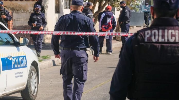 Asesinaron a un hombre en plena vía pública en Salta: detuvieron a un sospechoso e investigan si hubo una pelea previa