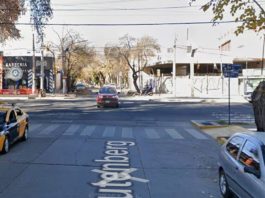 Borracha y con la licencia inhabilitada, chocó contra un patrullero en Mendoza