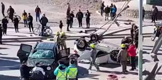 Cayeron dos autos desde un puente tras chocar con un guardarrail en Mendoza: hay un muerto y seis heridos