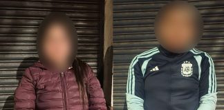 Detuvieron a un “narco-trapito” y a una ciudadana boliviana cuando llevaban cocaína con la marca de un delfín