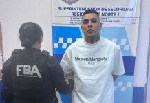 Detuvieron al cantante Callejero Fino con un arma de guerra ilegal: iba al cumpleaños del novio de María Becerra