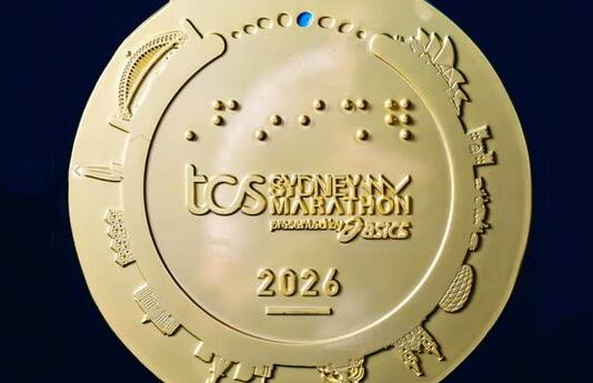 El insólito error en la medalla del Maratón de Sídney: incluyeron un estadio de Alemania
