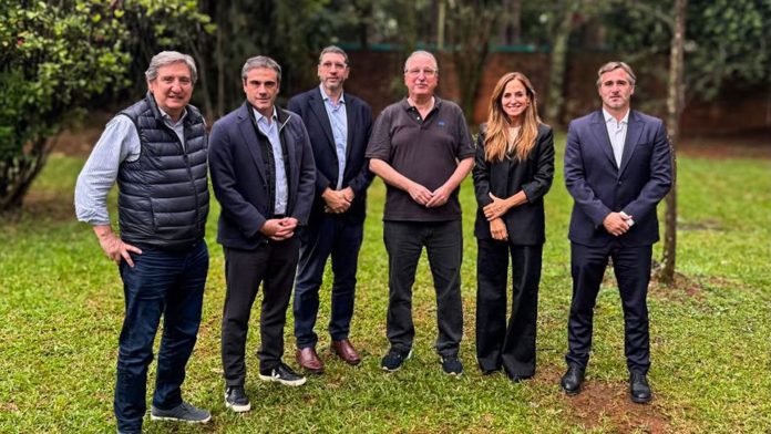 El PJ Federal tendió un puente con Passalacqua para construir una alternativa en el 2027 y trabajar en conjunto en el Congreso