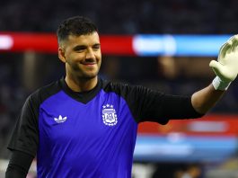 Gerónimo Rulli viaja a Manchester para la revisión médica: firmará contrato por dos años en el club de la Premier League