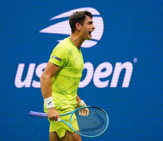 Histórico golpe del argentino Mariano Navone: venció a Novak Djokovic en el US Open