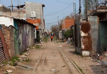 Jóvenes de barrios populares: economía, trabajo y deuda aparecen como las principales preocupaciones de una encuesta