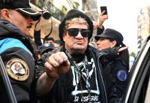 Juicio a “Pity” Álvarez: en la primera audiencia el músico se quedó dormido y su estado desató una fuerte discusión en la sala