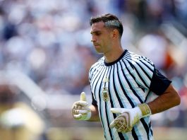 Juventus contrató a otro arquero tras la caída del pase del Dibu Martínez: la incómoda situación del argentino en el Aston Villa