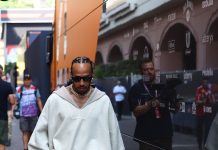 La ácida crítica de un referente de la Fórmula 1 contra Lewis Hamilton por sus extravagantes looks en las carreras
