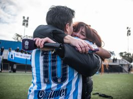 La historia de amor detrás del beso “a lo Casillas y Sara Carbonero” en el festejo del campeón del fútbol femenino en Argentina