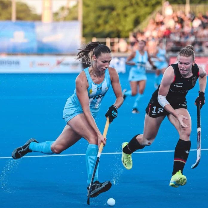 La historia de Sofía Cairó, una de las estrellas de Las Leonas: del título universitario días antes del Mundial al penal de la consagración