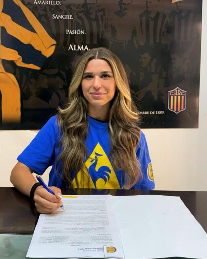 La historia de Zoey Kuhn, la delantera norteamericana que ilusiona a Rosario Central con sus goles y es furor en el fútbol femenino