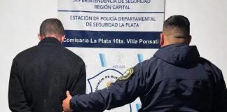 Le pidió dinero a una jubilada de La Plata, ella se negó y la atacó a golpes: el hombre quedó detenido