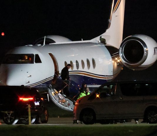 Lionel Messi aterrizó en Rosario para estar presente en el último adiós a su padre Jorge