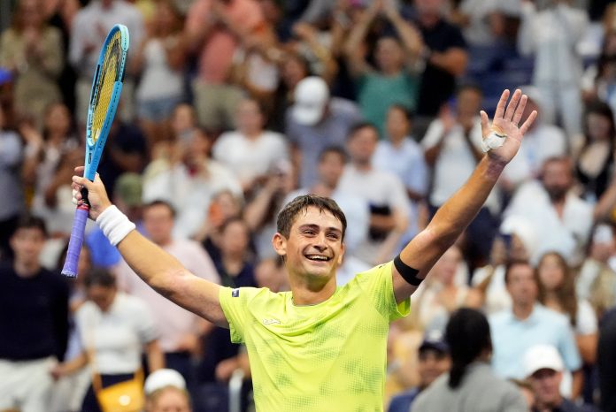 Mariano Navone le rompió a Novak Djokovic una racha de 20 años en Grand Slams: todos los triunfos argentinos ante la leyenda
