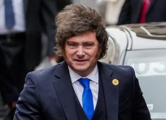 Milei ya no compite “contra sí mismo”: la Casa Rosada cree que la oposición se despertó y acelera gestos
