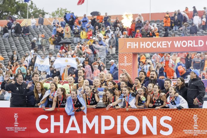 Provocadora celebración de las jugadoras de Bélgica con Las Leonas tras la polémica con Países Bajos en semifinales del Mundial de hockey