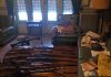 Un llamado al SAME por una descompensación reveló un arsenal y símbolos nazis en la casa de un hombre de 89 años