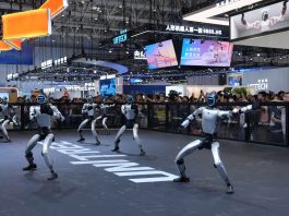 Unitree presentó un robot humanoide capaz de correr más rápido que un humano, pero le cuesta frenar
