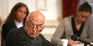 El cura represor Christian von Wernich, preso por crímenes de lesa humanidad, pidió un permiso para ver al papa León XIV