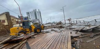 El fuerte temporal en Monte Hermoso dejó playas destruidas, inundaciones y advierten los efectos para la temporada
