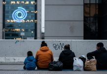 El Gobierno se prepara para un mal dato de pobreza por el impacto de la inflación y apuesta a revertirlo sin cambiar el rumbo económico