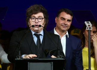 El Gobierno ve con chances reales una victoria de Bolsonaro en Brasil, pero Milei no viajará a hacer campaña