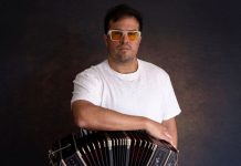 El músico de San Juan que llevó el bandoneón a escenarios del mundo y fusionó el tango con la música clásica