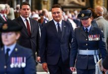 El secretario de Defensa del Reino Unido afirmó que están preparados para defender militarmente las Malvinas ante una acción argentina