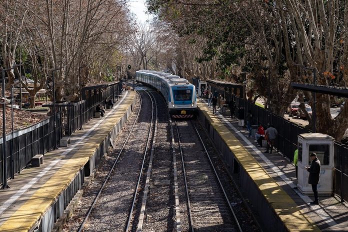 El tren Sarmiento funcionará con recorrido limitado este domingo por obras de renovación