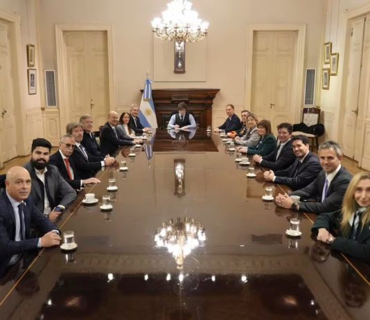 Javier Milei reúne al Gabinete con un temario de alto voltaje: las PASO, el proyecto de Malvinas y el Presupuesto 2027