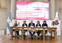 La Asociación de Abogados Judíos de la República Argentina celebró sus 20 años con un reconocimiento de la Legislatura porteña, ante jueces y legisladores